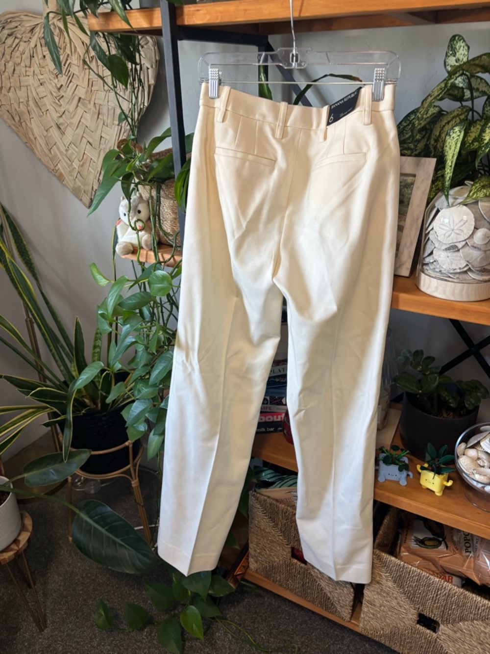 Banana Republic High-Rise Straight-Leg Italian Wool Pant | Size 6 - Picture 3 of 6